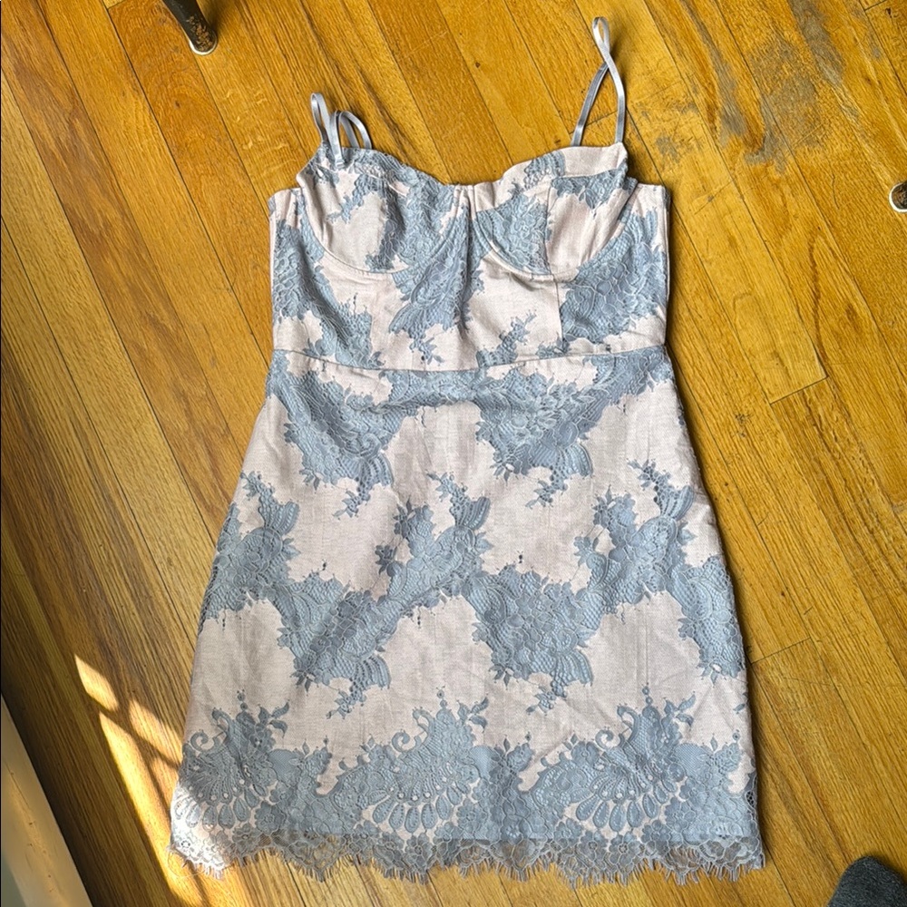Storia Gray and Pink Lace Dress